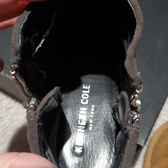 Kenneth Cole ankle boots - Picture 5 of 8